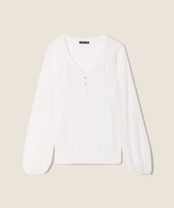 Blouse ecru manches plumetis femme vue rapprochee sans mannequin