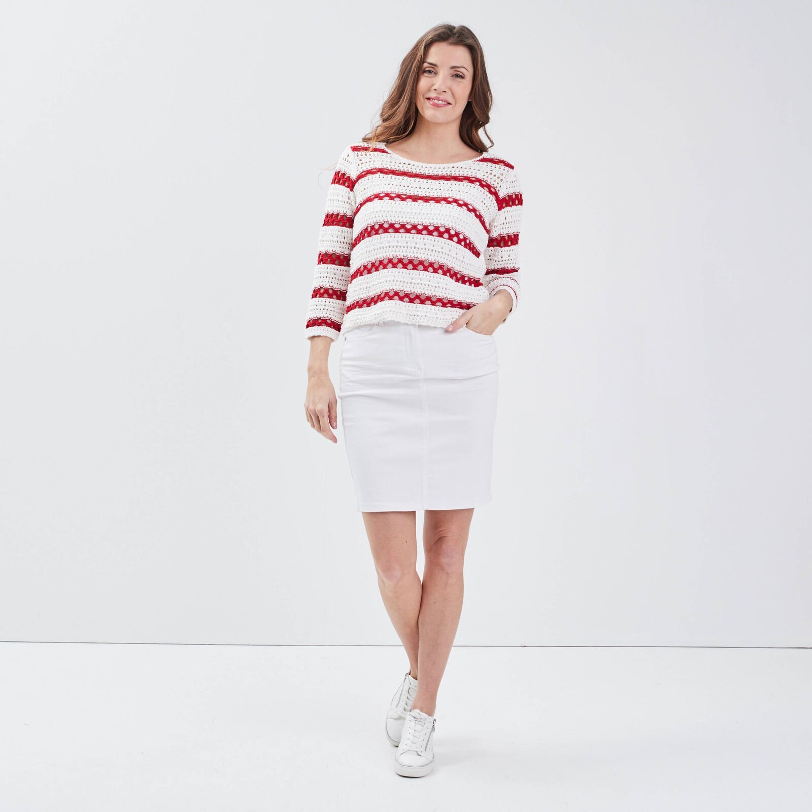 Jupe droite blanche vue d ensemble