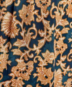 vue rapprochee tissus bleu fonce