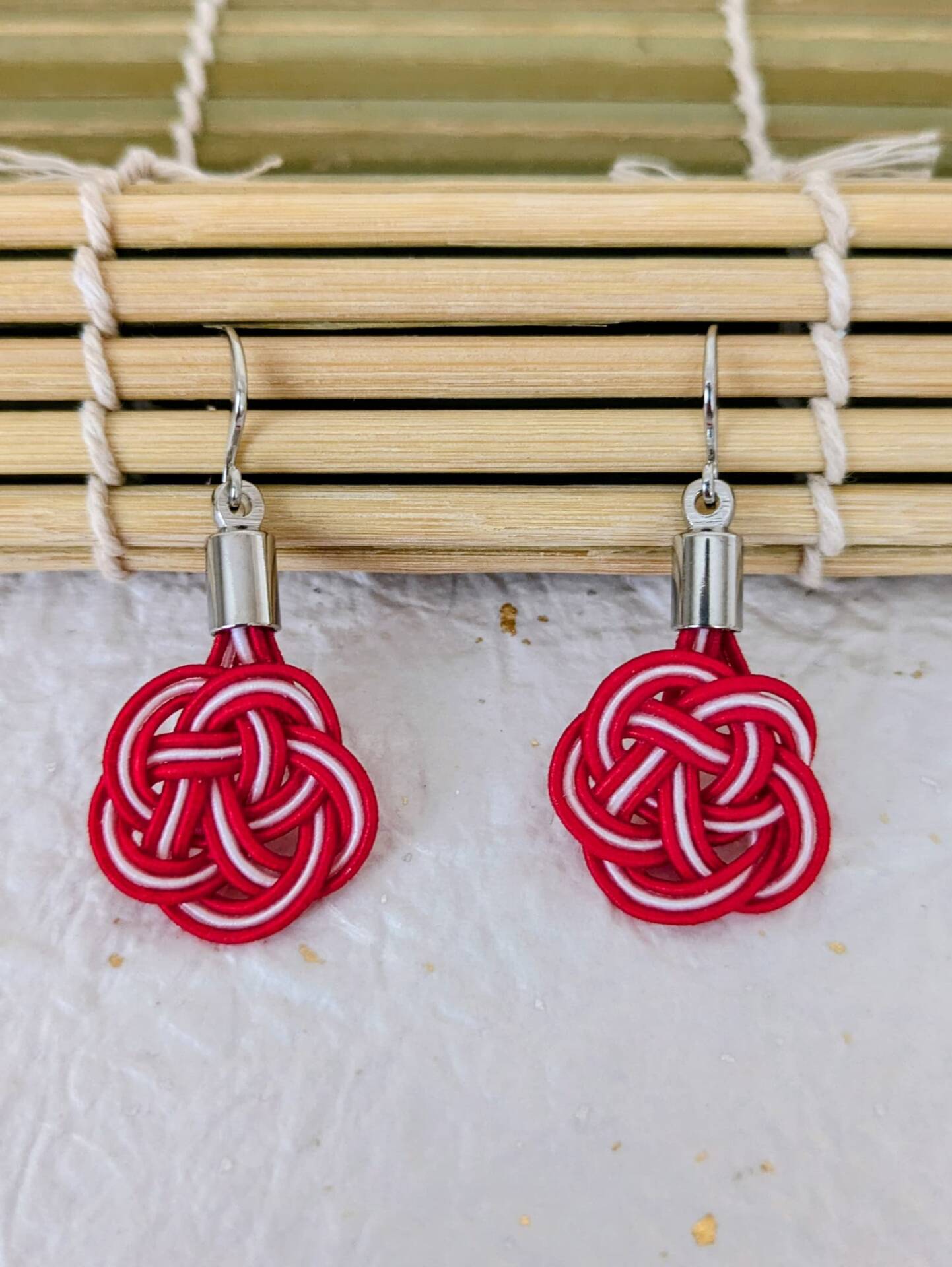 Boucles d'oreilles Umemusubi - Rouge & Blanc