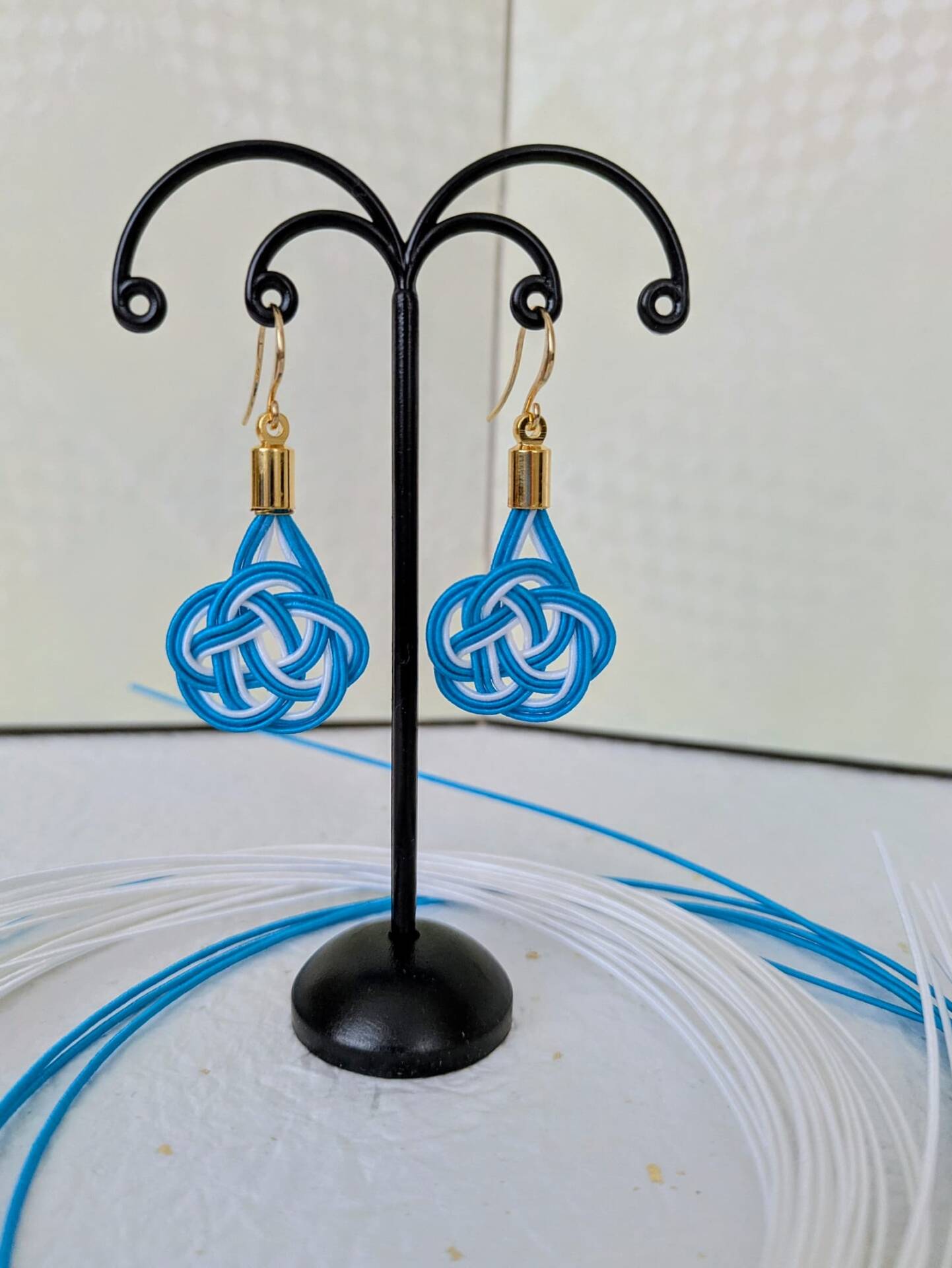 Boucles d'oreilles Umemusubi - Turquoise & Blanc